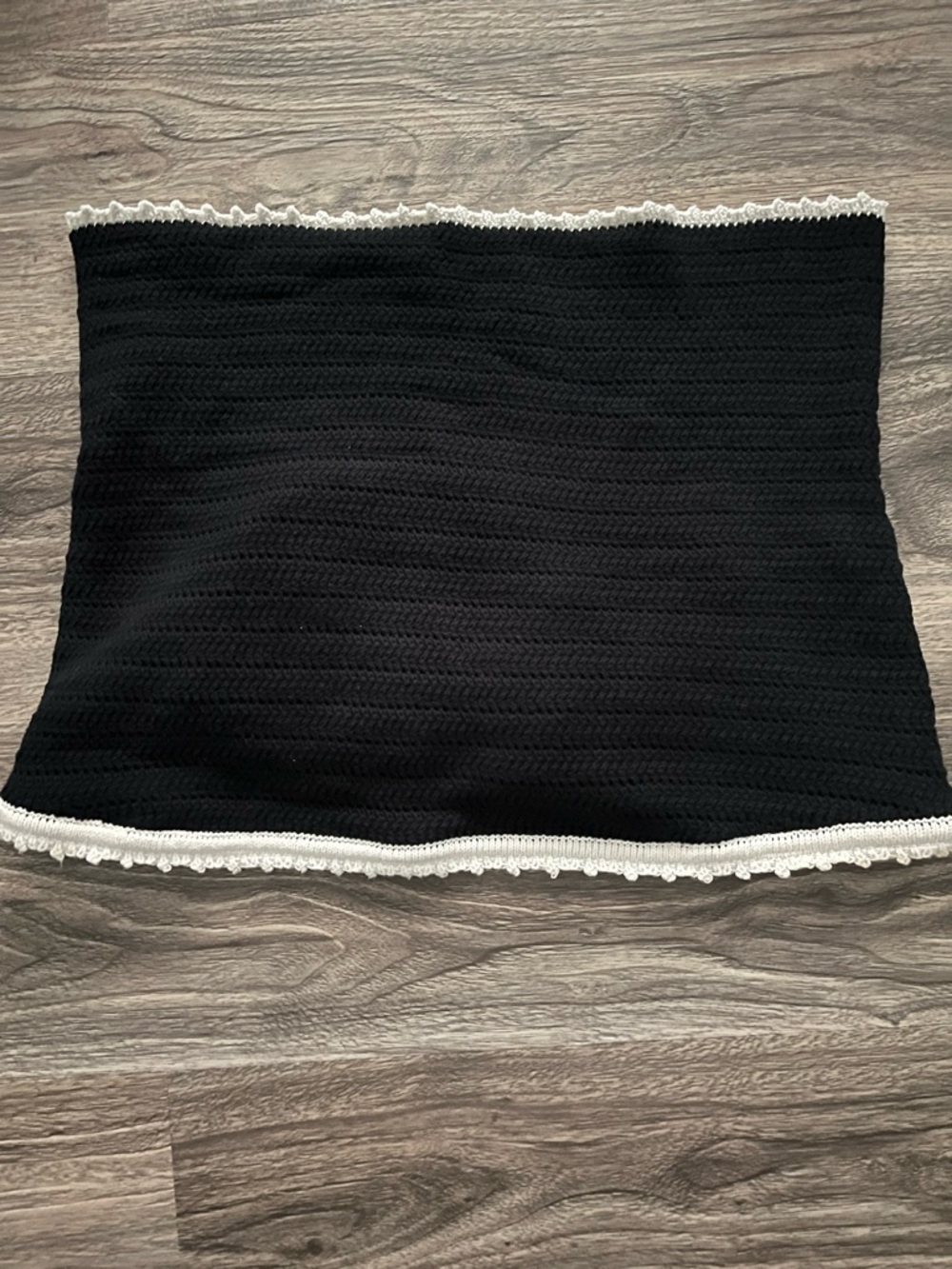 A&F, black and cream tube top